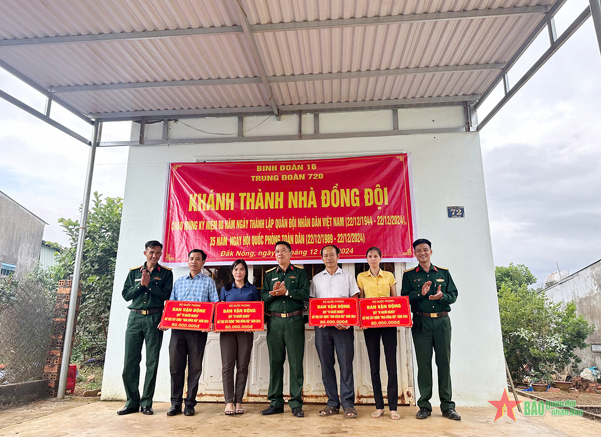 Binh đoàn 16 trao tặng kinh phí hỗ trợ xây dựng Nhà đồng đội năm 2024